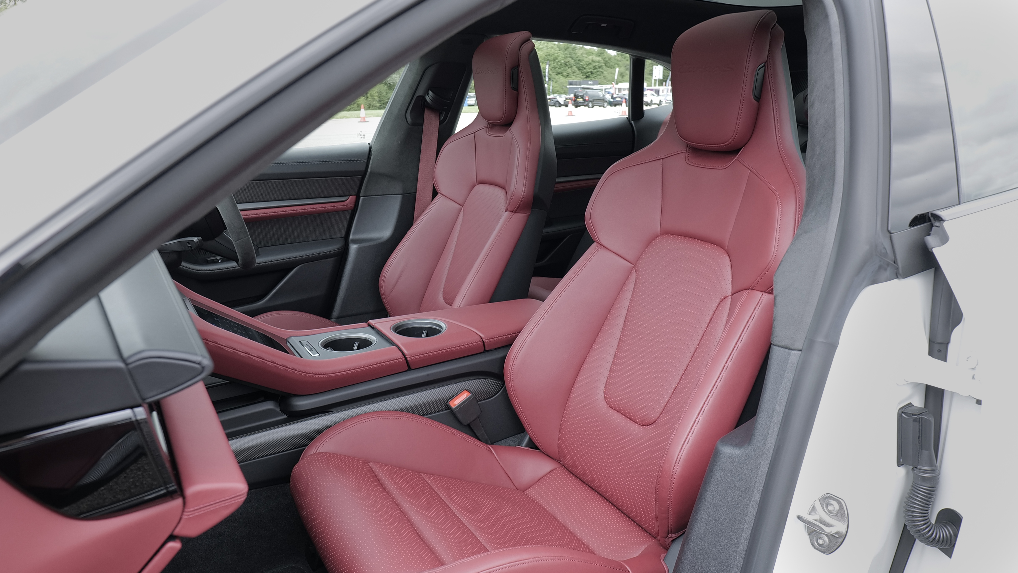 PORSCHE TAYCAN SALOON 320kW 105kWh 4dr RWD Auto [5 Seat] [Revised]